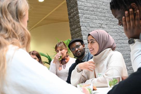 BabbelBon deelnemers in gesprek